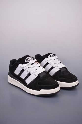 Adidas Originals Forum 0 Cl 三叶草低帮 复古潮流休闲面包鞋 生生不息的经典之作 短绒麂皮面料 质感满满 加厚了中底 提供出色的缓震性