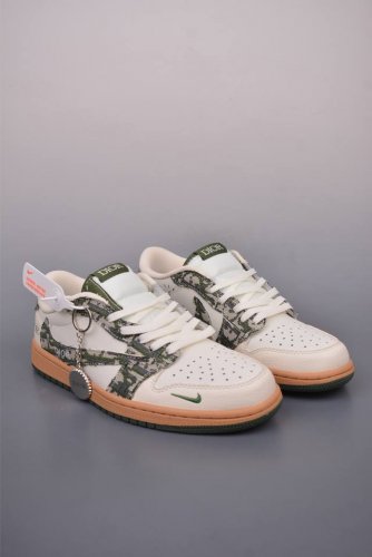 Fragment X Travis Scott X Dior Air Jordan 1 Low 三方联名倒钩 性价比原盒出货 全新的三方联名低帮倒钩鞋面延续了黑