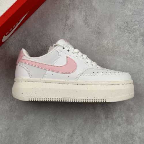 本地 核心私 公司级W Nike Court Vision Alta 低帮百搭透气休闲运动板鞋 经典耐用的设计，兼顾舒适脚感和出众风范，演绎匠心之作。结构性的支