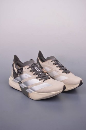y-3 Adidas Adizero pro Evo 4 M 联名款 阿迪超轻透气缓震跑鞋 全掌碳板 整体外观造型与Adizero Adios pro Evo