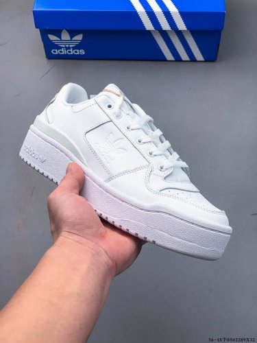 集图 公司级头层！阿迪达斯 Adidas Originals Forum 84 Low Adv 低帮百搭潮流休闲运动板鞋。以复古篮球鞋的外形为基础，采用皮革拼接