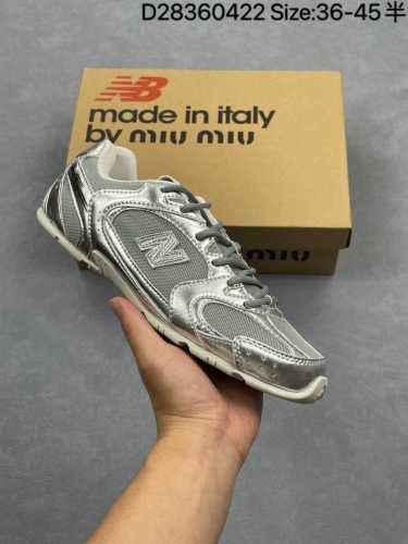 公司级 Miu Miu X New Balance联名款半拖鞋 New Balance 530 学院风 公司级版本 联名款只保留了旧版Nb530 的流线型与鞋头