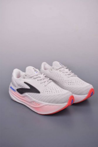 brooks 布鲁克斯 Glycerin Max 超弹轻盈跑步鞋 实拍首发 低帮透气缓震支撑休闲运动慢跑鞋 采用改进工程空气网眼组合热熔工艺 鞋面材质搭载Dna
