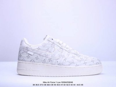 真标耐克Nike Air Force 1 Low 空军一号 低帮百搭休闲运动板鞋。柔软、弹性十足的缓震性能和出色的中底设计，横跨复古与现代的外型结合，造就出风靡