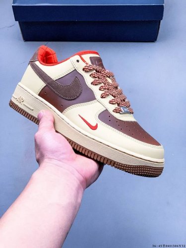 原楦数据纸版，采用硬质优质皮革鞋面材质，内置全掌Air Sole气垫。耐克 Nike Air Force 1 Low 空军一号低帮百搭休闲运动板鞋 041130