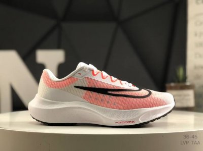 130 Nk Zoom Fly 5超轻休闲缓震碳板跑步鞋 外围搭載轻量级Sr02泡棉载体.鞋面采用轻盈网眼设计.鞋垫与原厂一致采用Zoomx粘接而成. 货号:D