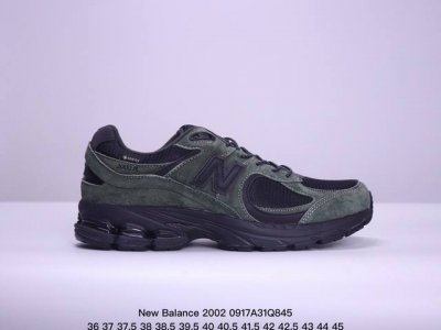 真标带半码 新百伦nb2002 #Nb 新版 #New Balance 2002系列ml2002R ，那个老朋友回来了，十年前的经典设计，现在再次复刻于2010
