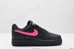 真标耐克Nike Air Force 1“07空军一号低帮百搭休闲运动板鞋。柔软、弹性十足的缓震性能和出色的中底设计，横跨复古与现代的外型结合，造就出风靡全球三
