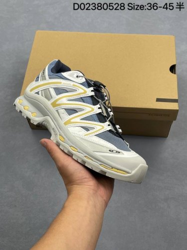 salomon Xt-Quest Adv Beige 萨洛蒙 探索者系列户外越野跑鞋 鞋面采用Sensifit贴合技术 全方位贴合包裹脚型 鞋跟部鞋底牵引设计