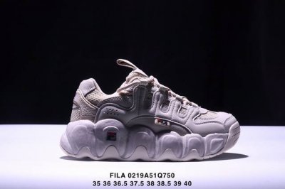 Fila 斐乐 可颂面包鞋 系列老爹风增高复古中性休闲运动慢跑鞋 #升级原楦原纸版数据开发版型 #采用环保太空革拼接斜纹网眼布鞋面材质 #独立发泡Eva中底+耐