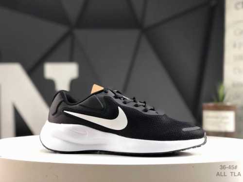 160 公司级带半码Nike Revolution 7透气 低帮 跑步鞋兼顾迅疾外观和稳固脚感，后跟覆面和中足动态支撑巧妙融合，缔造稳定顺畅的迈步体验 货号：F