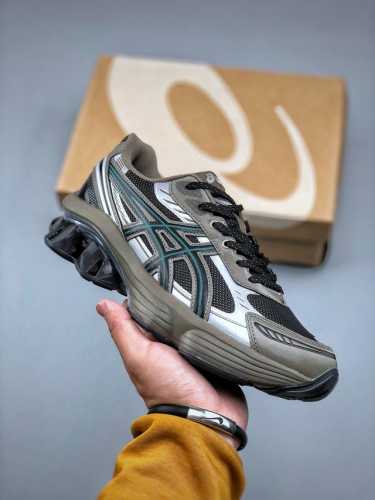 Asics Gel-Kinetic Fluent 纯原版本亚瑟士运动休闲透气专业跑鞋 新一代缓震未来感跑鞋鞋面复杂的切割和银色细节极具前卫风格大底科技十足且独特