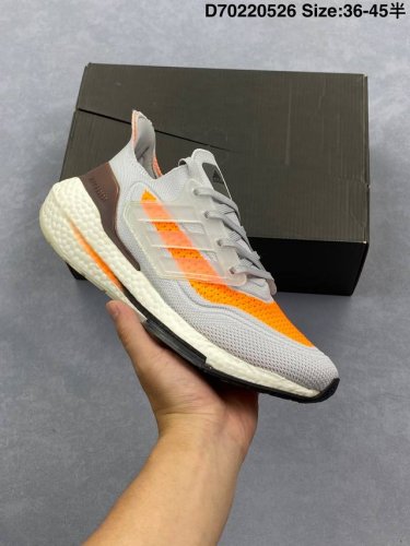 阿迪达斯 男女鞋 Adidas Ultraboost 21 爆米花 低帮畅跑缓震回弹跑步运动鞋 Ultraboost 21以全新的外观示人 此次采用全新编制纹理