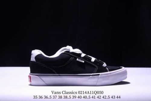 Vans Classics Knu Skool 苏格兰格纹拼接 厚鞋舌面包鞋 Vans联名超火的土豆鞋，复古经典，鞋头放大、包边上移加厚、鞋舌加厚。Vans C