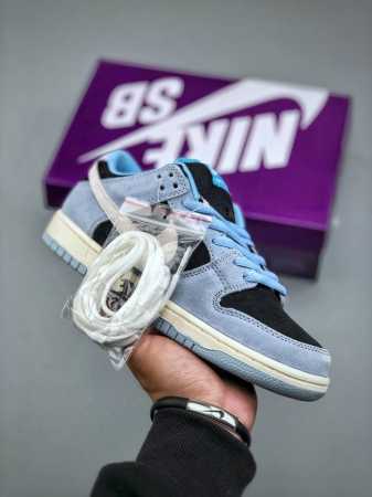 今日福利款 Nike Sb Dunk Low 蓝黑色低帮休闲板鞋 此款以简约大方的造型设计，给人以随性休闲的时尚格调，穿着舒适轻便，运动灵活自如，满足日常个性穿 - 点击图像关闭