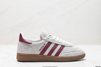公司级adidas Handball Spezial 官方正确版本 阿迪达斯经典款 复古休闲板鞋 全鞋采用反毛皮制作 牛筋耐磨大底 承载青春情怀的板鞋 经典三条