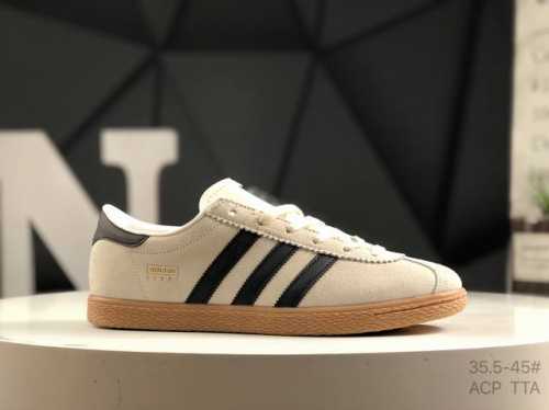 阿迪达斯 Adidas Stadt经典麂皮薄底运动板鞋 T头鞋 皮革和绒面革经典运动鞋以典藏足球鞋为灵感这款Stadt经典运动鞋植根足球传统 以别致皮革鞋面和绒
