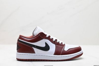 公司级Nike Air Jordan 1 Low Aj1乔1低帮休闲板鞋 同步官方配色 市场唯一独家头层皮打造 原鞋原档案开发 原厂皮料 原档冲孔鞋头 正确满胶