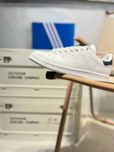 Adidas Stan Smith 史密斯 头层皮 休闲百搭板鞋 原厂楦头经典版型M20325 Qm7301678#36-45半