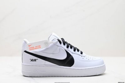 真标耐克Nike Air Force 1“07Lx空军一号低帮百搭休闲运动板鞋。柔软、弹性十足的缓震性能和出色的中底设计，横跨复古与现代的外型结合，造就出风靡全