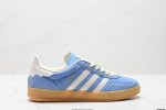 公司级Adidas Originals Gazelle Indoor 三叶草休闲防滑耐磨低帮板鞋 鞋头出色设计 塑就出众贴合感 稳固的后跟贴合足部曲线设计 软弹