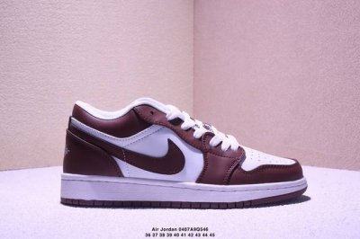 Air Jordan 1 Low Aj1乔1低帮休闲板鞋 同步官方配色 市场唯一独家头层皮打造 原鞋原档案开发 原厂皮料 原档冲孔鞋头 正确满胶鞋垫 四线拉帮