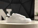 阿迪达斯 Adidas Stan Smith 史密斯 头层皮 休闲百搭板鞋 M20325 原厂楦头经典版型 货号：M20323 尺码：如图所示 Ttp Taa