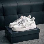 核心私 Air Force 1 原装级别 原楦头原纸板 打造纯正空军版型专注外贸渠道 全掌内置蜂窝气垫 原盒配件 原厂中底钢印、拉帮完美 货号：Cw2288 3