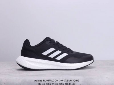 公司级adidas Runfalcon 3.0 阿迪达斯轻盈跑鞋 这款运动鞋凭借织物面料和舒适外底的优势力求一步一适意，为双足带来持续的能量体验任你随时开启活力
