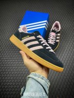 公司级adidas Handball Spezial 官方正确版本 阿迪达斯经典款 复古休闲板鞋 全鞋采用反毛皮制作 牛筋耐磨大底 承载青春情怀的板鞋 经典三条