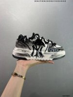 公司级Mlb Ny 印花网红老爹鞋 涂鸦恶作剧 内增高6Cm 原厂原档案数据开发 进口纳米材质 原厂全套手提袋 原盒雷射防伪标包装 官方货号: 3Asxca12
