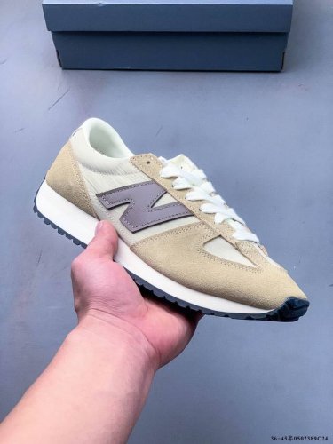 公司级！New Balance Nb 471系列新款复古时尚 透气生活休闲鞋 New Balance 471鞋款以经典的320鞋款为灵感，采用纤细鞋楦设计，打造