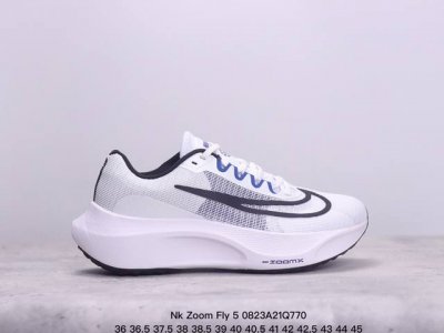 真标耐克 Nk Zoom Fly 5超轻男女跑步鞋 中底采用react技术 轻盈耐穿泡绵打造 跑步体验非常舒适 这款鞋相较于之前的 Zoom Fly系列 官方货