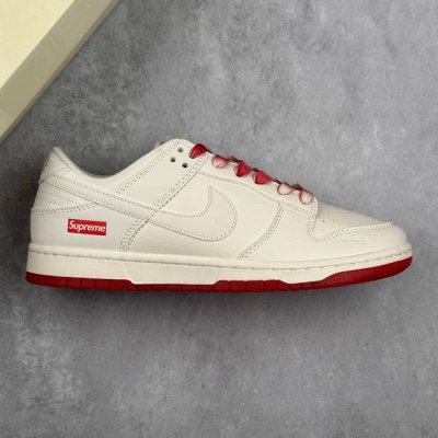 本地330 核心私 Nike Sb Dunk Low“ Supreme联名-周年高端定制 低帮休闲板鞋 定制鞋盒 大厂纯原品质出货 超高清洁度 皮料切割干净无任