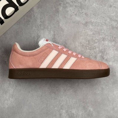 本地 核心私 Adidas Gametalker 阿迪三叶草时尚潮流板鞋 绒面麂皮防滑耐磨轻便低帮板鞋 整双鞋以传统的低帮呈现的清新造型 鞋头优先头层反毛皮 中