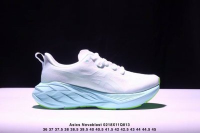 公司级Asics Novablast 4 轻量跑鞋 低帮轻量透气缓震休闲运动跑步鞋 货号:1012B510-401 尺码:36 37 37.5 38 39 39