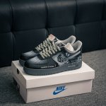 330 核心私 air Force 1 原装级别 原楦头原纸板 打造纯正空军版型专注外贸渠道 全掌内置蜂窝气垫 原盒配件 原厂中底钢印、拉帮完美 货号：Yd24