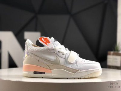 230 Air Jordan Legacy 312 乔丹篮球鞋系列 号称 “最强三合一” 的 Jordan Legacy 312，自然有着杂交结合的设计，它的名