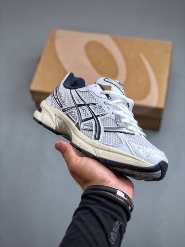 Asics Tiger Gel-1130 亚瑟士户外风低帮休闲运动跑步鞋1202A164-110 #鞋款选用网眼与皮革相接，复古而富有层次感。Ortholite
