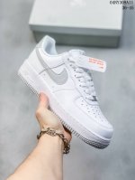 公司级带半码 耐克nike Air Force 1 Low 空军一号低帮休闲板鞋 打造纯正空军版型#专注外贸渠道 全掌内置蜂窝气垫 #原盒配件 原厂中底钢印、拉