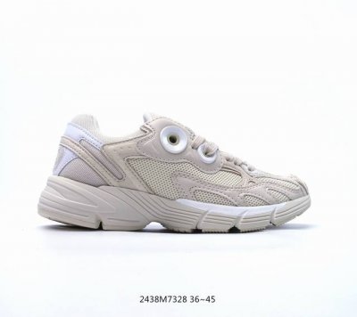公司级adidas Original Astir 耐磨复古运动休闲鞋 鞋款灵感来自2000年代的跑步款式 鞋面和超大号孔眼进行更新复古色系搭配经典配色 线条贯穿