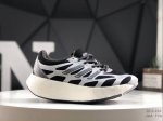 180 公司级Adidas Adizero Aruku 柔软舒适防滑耐磨 阿迪达斯 低帮跑步鞋 货号:Jq7392 尺码:35.5 36 36.5 37 38
