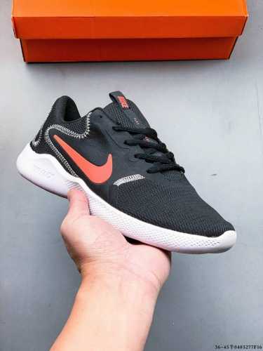 Nike Flex Experience Rn9 耐赤克足系列休闲跑鞋 轻透量气 超软柔鞋底 脚出感众 非常适晨合跑的鞋款 0405277F16
