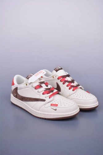 Fragment X Travis Scott X 北面 Air Jordan 1 Low 三方联名倒钩 全新的三方联名低帮倒钩鞋面延续了黑脚趾设计，整双鞋以全