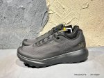新品上市实拍 Arcteryx Konseal Lt W 始祖鸟 此款鞋采用近几年比较流行的版型设计，外观时尚大气，鞋底采用耐磨的材质，穿上它，让您在平时生活和