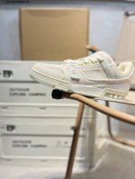 路易威登 Louis Vuitton Lv路易威登板鞋 新款 Lv Trainer最新配色运动鞋 L家 篮球鞋风格运动鞋 该鞋由艺术总监 Virgil Ablo