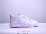 公司级耐克nike Air Force 7 空军一号低帮百搭休闲运动板鞋。柔软、弹性十足的缓震性能和出色的中底设计，横跨复古与现代的外型结合，造就出风靡全球三十