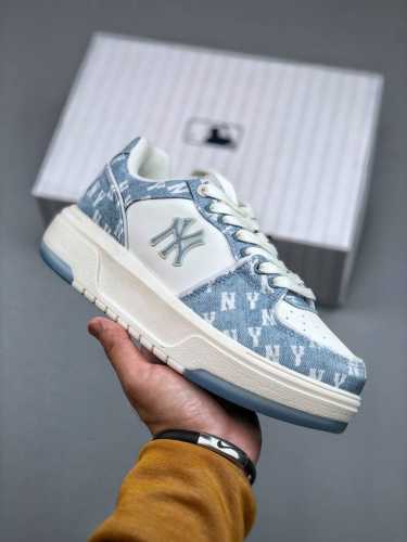 Ny Mlb Chunky Liner Denim Monogram Sl 纽约洋基队 增高厚底休闲凉鞋 货号：3Asxs015N G 尺码：35 36 36.