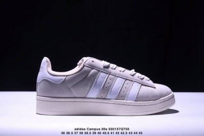 Adidas Originals Campus 00S 学院系列 面包风经典复古低帮百搭休闲运动板鞋这次 Adidas Originals 选择了以经典复古鞋型