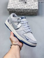 真标带半码耐克nike Sb Zoom Dunk Low 板鞋 系列经典百搭休闲运动板鞋 鞋舌的填充，使舒适性大大提升，同时也更方便穿脱中底部分则加入了脚感柔软